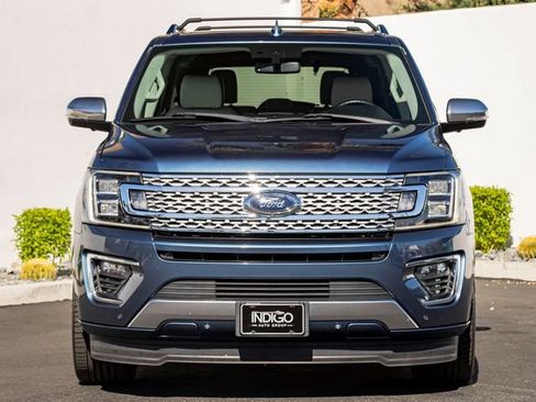 Used 2018 Ford Expedition Platinum RWD image 3
