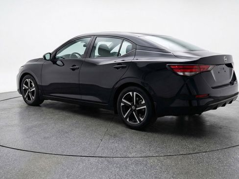 Used 2025 Nissan Sentra SV image 6