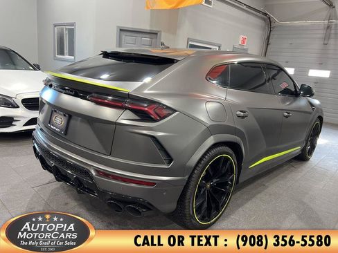 Used 2022 Lamborghini Urus AWD/4WD image 6