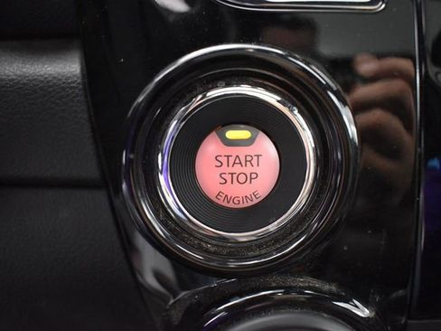 Used 2021 Nissan Titan Platinum Reserve w/ Moonroof Package image 29