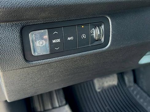 New 2026 Chevrolet Traverse LT w/ Midnight/Sport Edition image 28