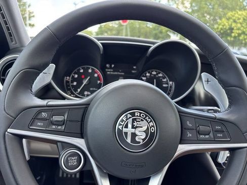 Used 2019 Alfa Romeo Giulia AWD w/ Quick Order Package 22J Sport image 27