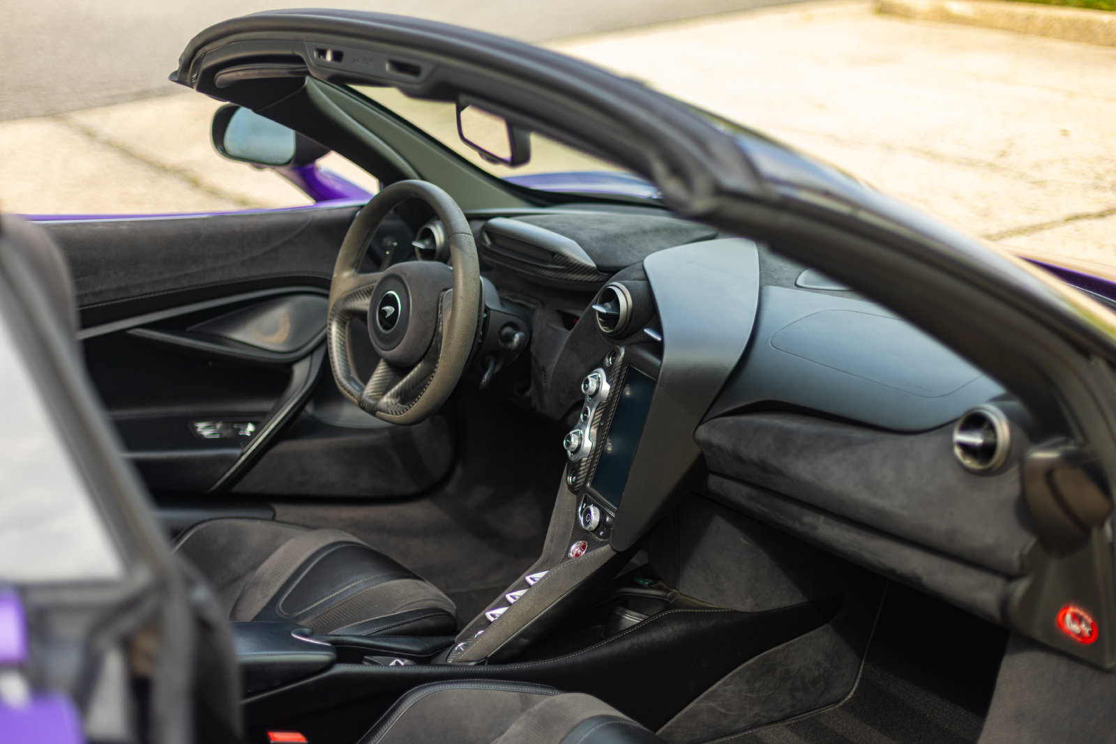 Used 2020 McLaren 720S Performance RWD image 27