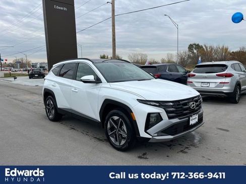 New 2025 Hyundai Tucson SEL image 3