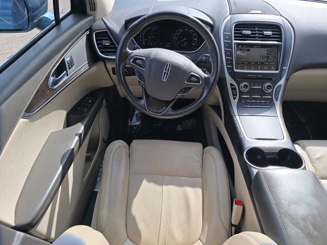 Used 2018 Lincoln MKX Reserve w/ Driver Assistance Package AWD/4WD image 4
