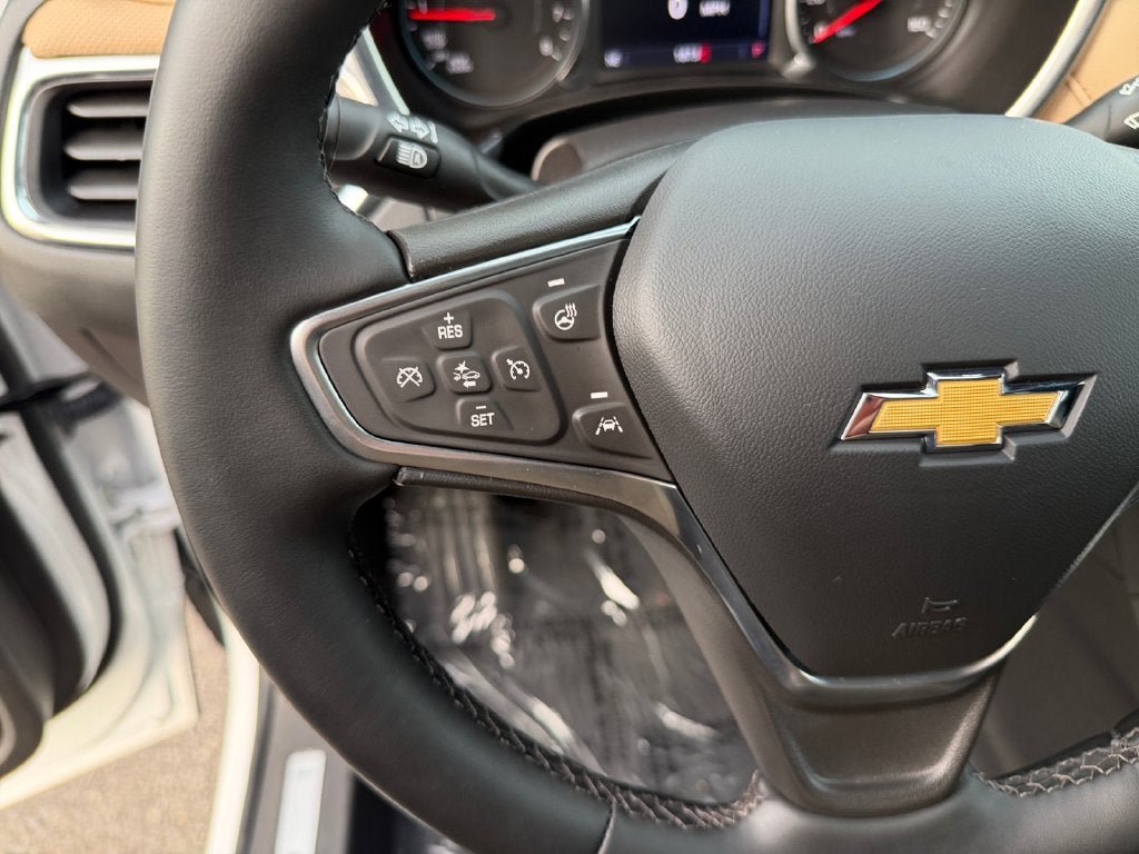 Used 2023 Chevrolet Equinox Premier AWD/4WD image 16