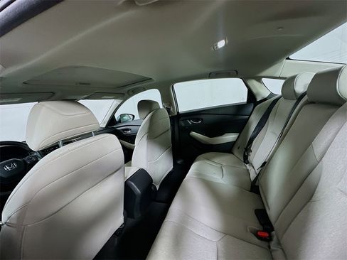 Used 2024 Honda Accord EX image 12