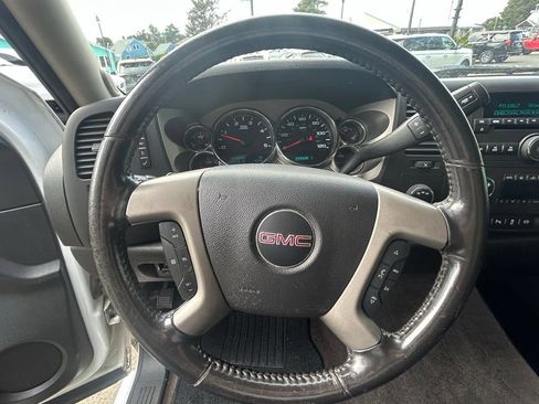 Used 2014 GMC Sierra 2500 SLE w/ SLE Preferred Package AWD/4WD image 19