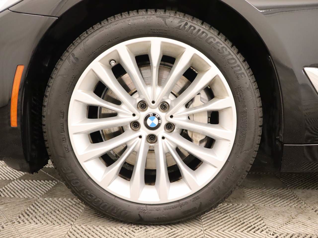Used 2021 BMW 530i w/ Convenience Package RWD image 6