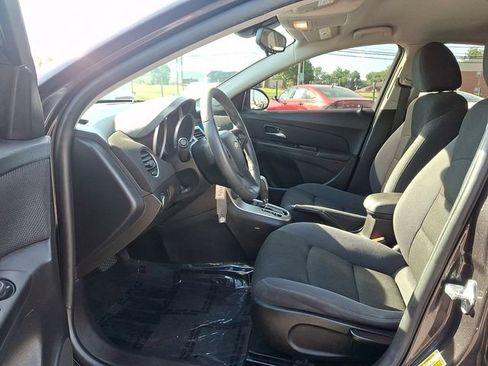 Used 2015 Chevrolet Cruze LT FWD image 13