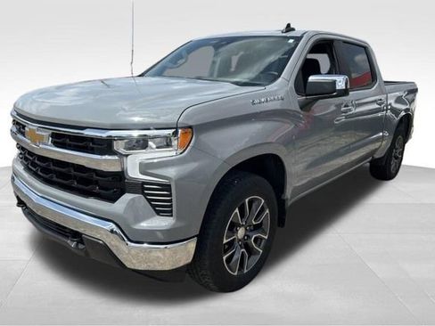 Used 2024 Chevrolet Silverado 1500 LT AWD/4WD image 4