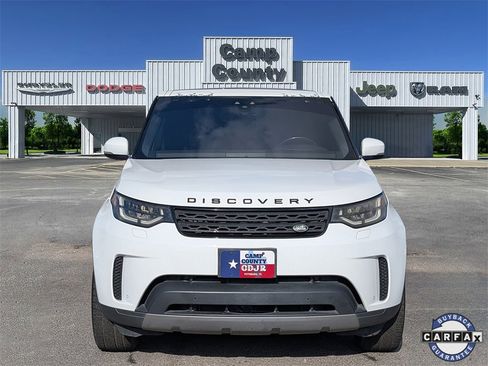 Used 2020 Land Rover Discovery SE image 2