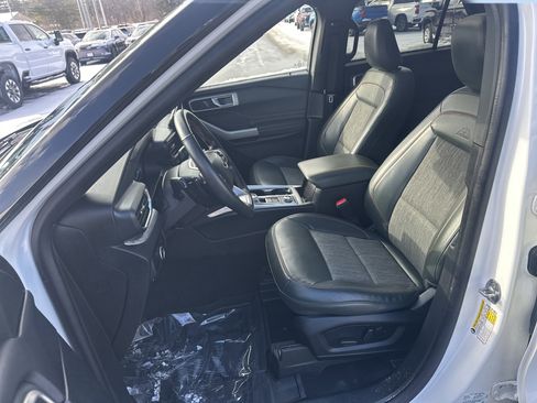 Used 2023 Ford Explorer Timberline image 11