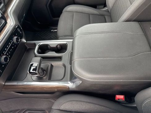 Used 2024 Chevrolet Silverado 1500 LT Trail Boss w/ Convenience Package II AWD/4WD image 27