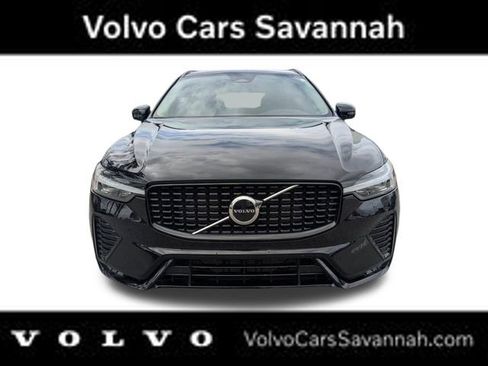 Certified 2025 Volvo XC60 B5 Core image 11