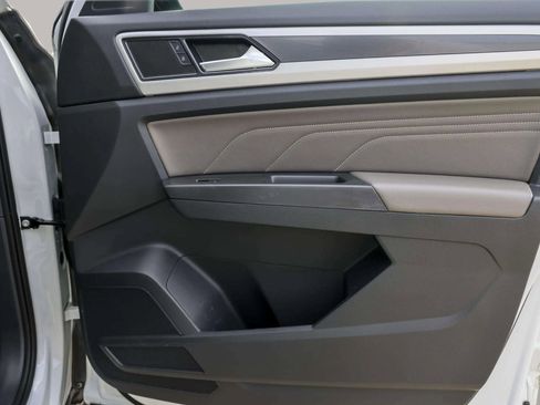 Used 2023 Volkswagen Atlas Cross Sport SEL R-Line image 37