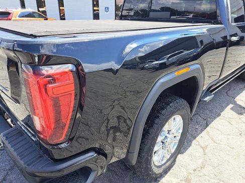 Used 2021 GMC Sierra 2500 Denali w/ Denali Ultimate Package AWD/4WD image 18