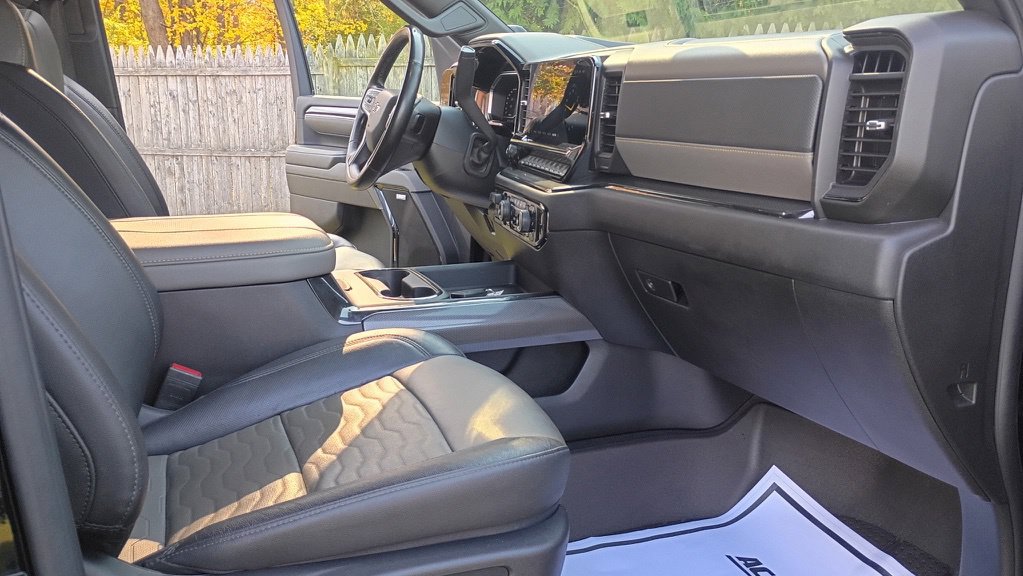 Used 2024 Chevrolet Silverado 2500 ZR2 AWD/4WD image 13
