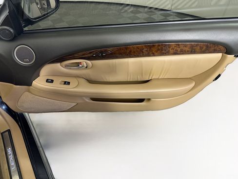 Used 2006 Lexus SC 430 Convertible image 28