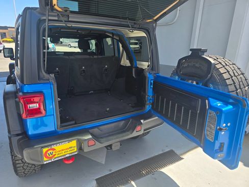 Used 2024 Jeep Wrangler Unlimited Rubicon AWD/4WD image 14