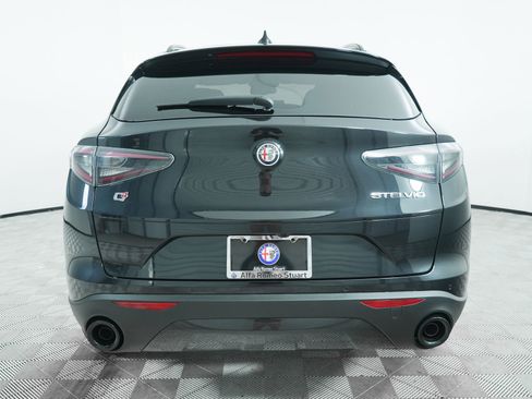 New 2025 Alfa Romeo Stelvio Sprint AWD/4WD image 6