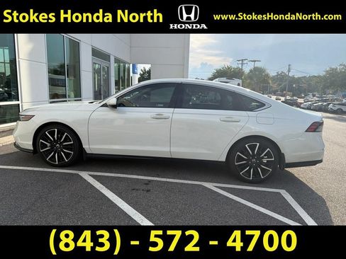 Used 2023 Honda Accord Touring image 8