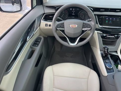 Used 2024 Cadillac XT6 Premium Luxury w/ Technology Package FWD image 39