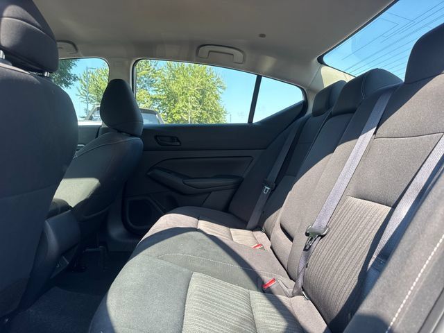 Used 2025 Nissan Altima 2.5 SV FWD image 11
