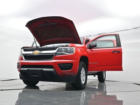 Used 2020 Chevrolet Colorado W/T w/ WT Convenience Package AWD/4WD image 31
