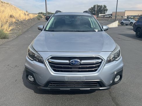 Used 2018 Subaru Outback 2.5i Premium AWD/4WD image 2