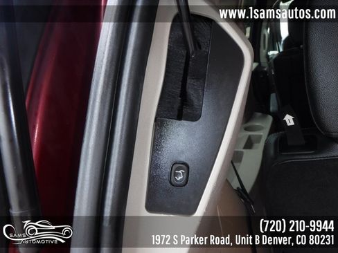 Used 2018 Dodge Grand Caravan SXT FWD image 36