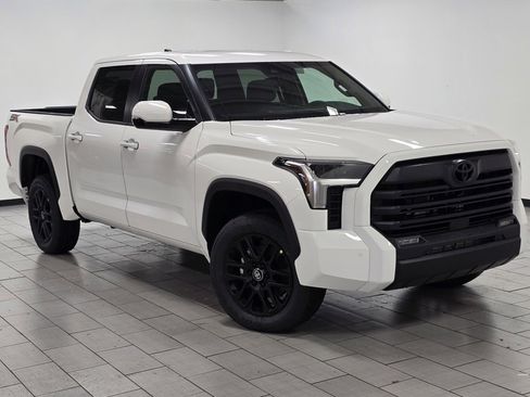 New 2026 Toyota Tundra SR5 image 2