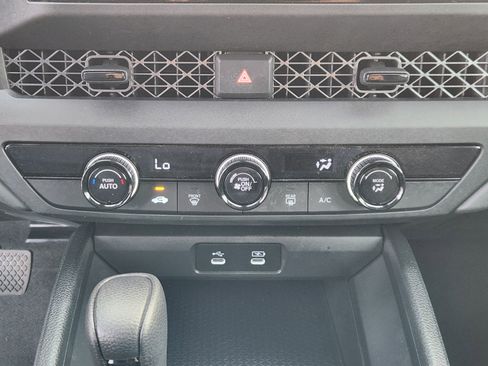 Certified 2025 Honda Accord LX image 20