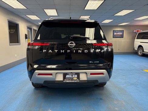 Used 2023 Nissan Pathfinder SL image 7