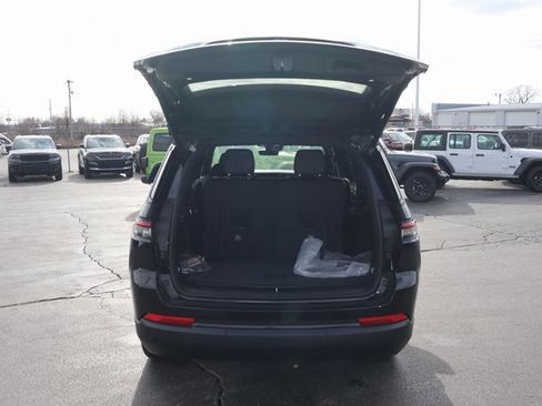 New 2025 Jeep Grand Cherokee L Limited image 25