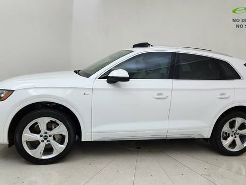 Used 2022 Audi Q5 2.0T Premium Plus w/ Premium Plus Package AWD/4WD image 3