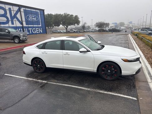 Used 2024 Honda Accord EX image 3