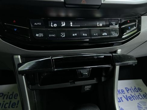Used 2017 Honda Accord EX image 22