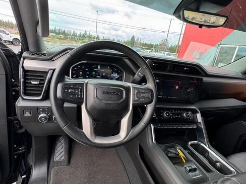 Used 2024 GMC Sierra 3500 Denali w/ Technology Package image 25