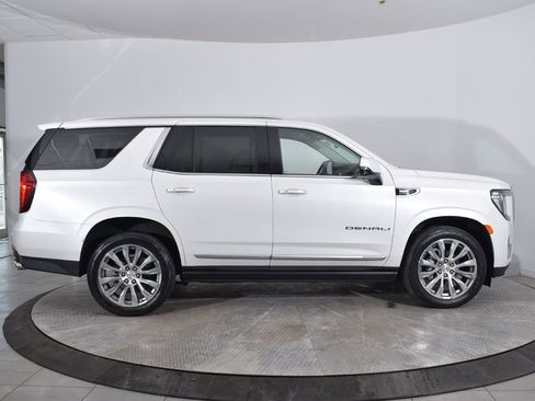 Used 2022 GMC Yukon Denali w/ Max Trailering Package image 9