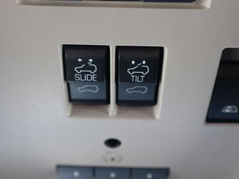 Used 2017 GMC Sierra 1500 SLT AWD/4WD image 24