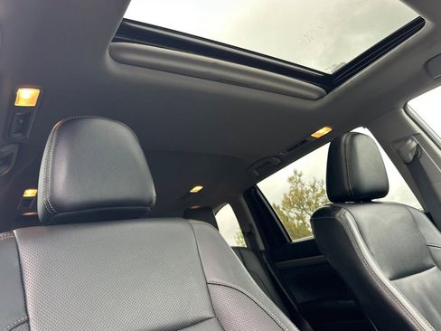 Used 2017 Toyota Highlander Limited AWD/4WD image 17