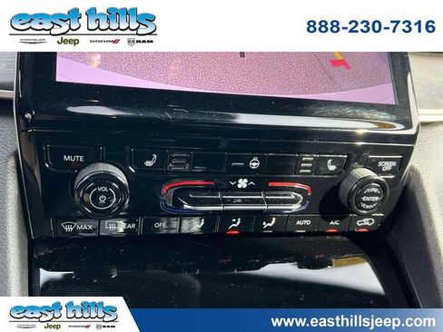 Certified 2024 Jeep Grand Cherokee Limited w/ Black Appearance Package image 34