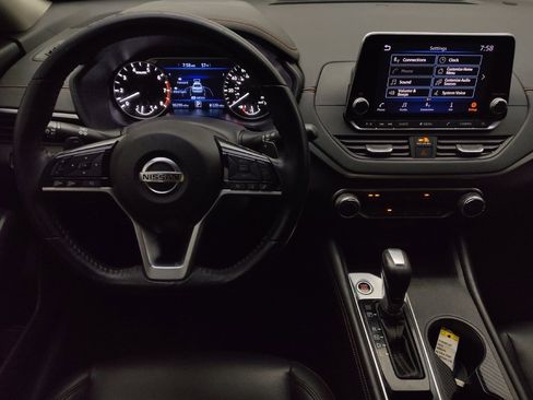 Used 2019 Nissan Altima 2.5 SR w/ SR Premium Package image 22