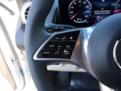 New 2026 Mercedes-Benz GLB 250 4MATIC image 39