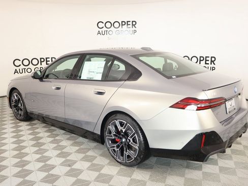 New 2025 BMW i5 xDrive40 w/ M Sport Package image 24