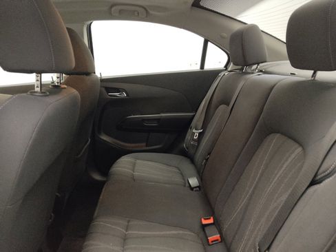 Used 2019 Chevrolet Sonic LT w/ Convenience Package image 18