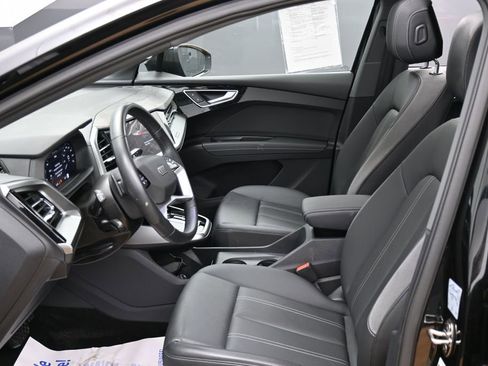 Used 2024 Audi Q4 e-tron Premium Plus w/ Premium Plus image 16