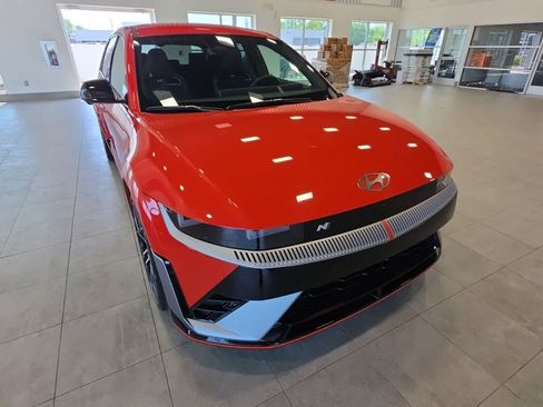 Used 2025 Hyundai Ioniq 5 N AWD/4WD image 4