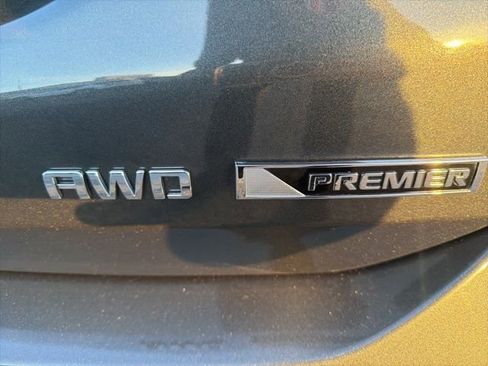 Used 2018 Chevrolet Equinox Premier image 5